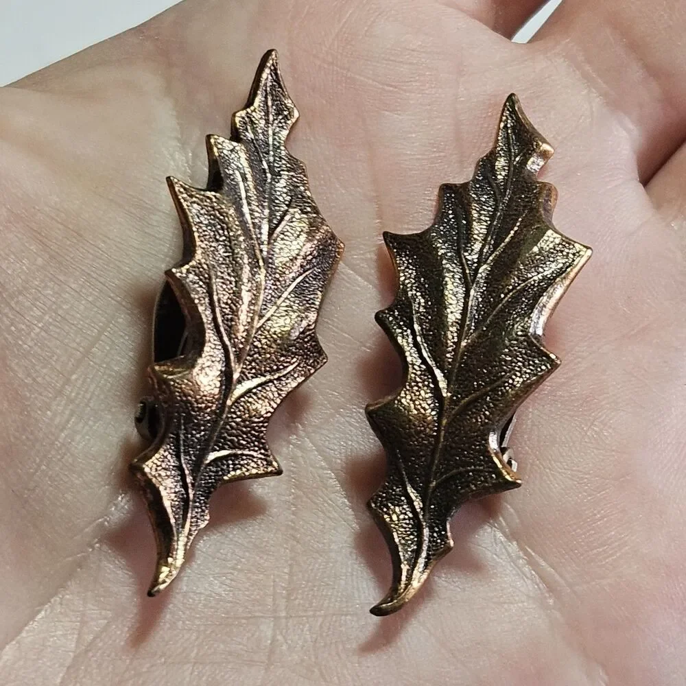 Ballou 1950's Copper Tone Metal Leaf Clip On Earrings Pat. 2583988